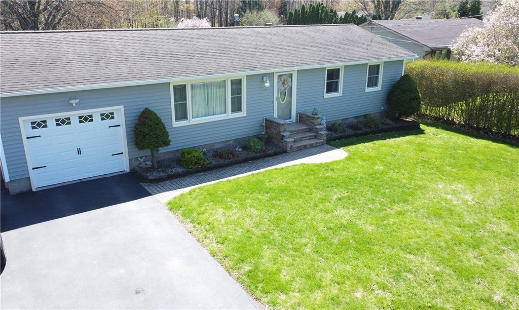 579 Mill Road, Greece, NY 14626