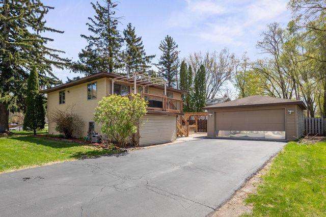 4035 White Bear Avenue N, White Bear Lake, MN 55110