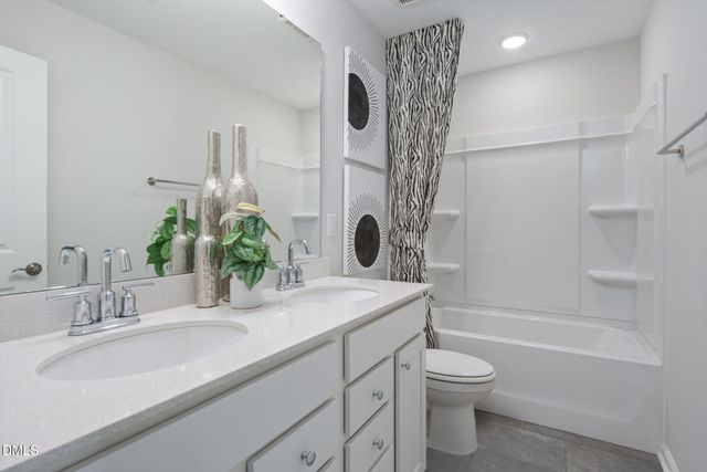 613 Wicklow Hall Drive, Fuquay Varina, NC 27526