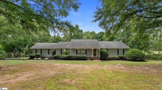 1014 E Queen Street, Pendleton, SC 29670
