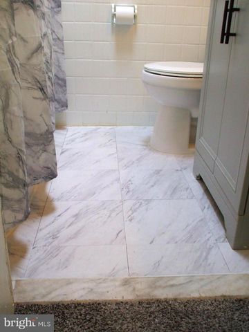 325 WESTPARK LN, Clifton Heights, PA 19018