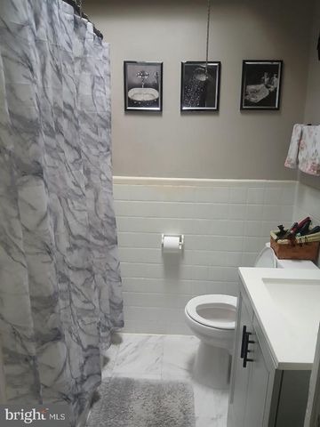 325 WESTPARK LN, Clifton Heights, PA 19018