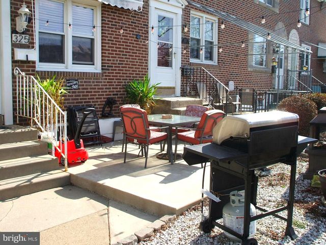 325 WESTPARK LN, Clifton Heights, PA 19018