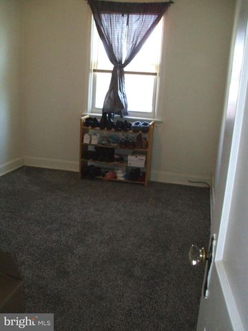 325 WESTPARK LN, Clifton Heights, PA 19018