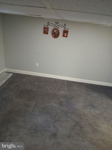 325 WESTPARK LN, Clifton Heights, PA 19018