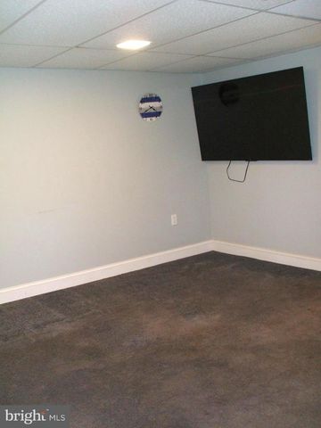 325 WESTPARK LN, Clifton Heights, PA 19018