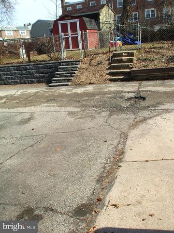 325 WESTPARK LN, Clifton Heights, PA 19018