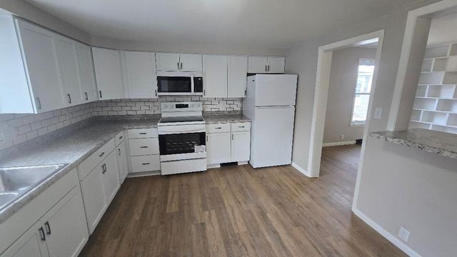 3006 Roosevelt Street, Clinton, IA 52732