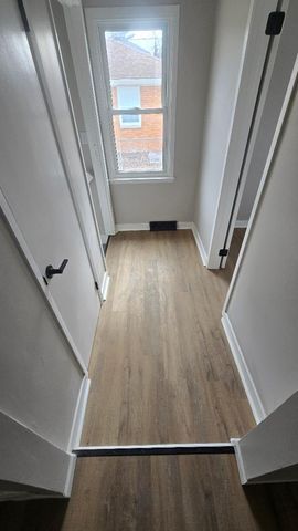 3006 Roosevelt Street, Clinton, IA 52732