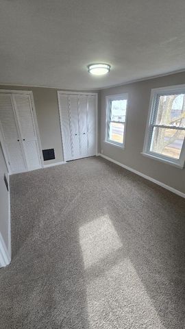 3006 Roosevelt Street, Clinton, IA 52732