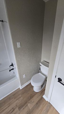 3006 Roosevelt Street, Clinton, IA 52732