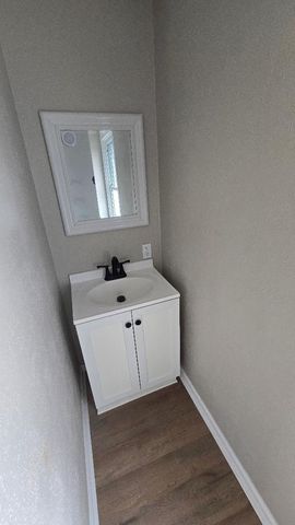 3006 Roosevelt Street, Clinton, IA 52732