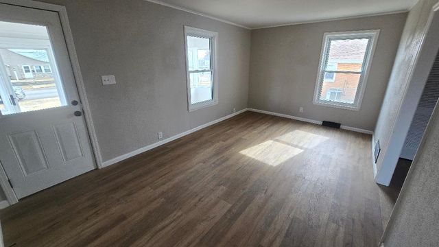 3006 Roosevelt Street, Clinton, IA 52732