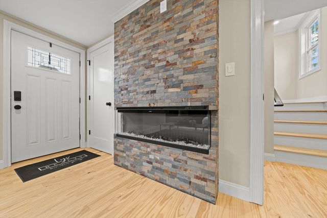 162 High St B, Danvers, MA 01923
