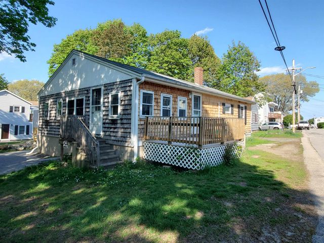 10 Ash Street, Hampton, NH 03842