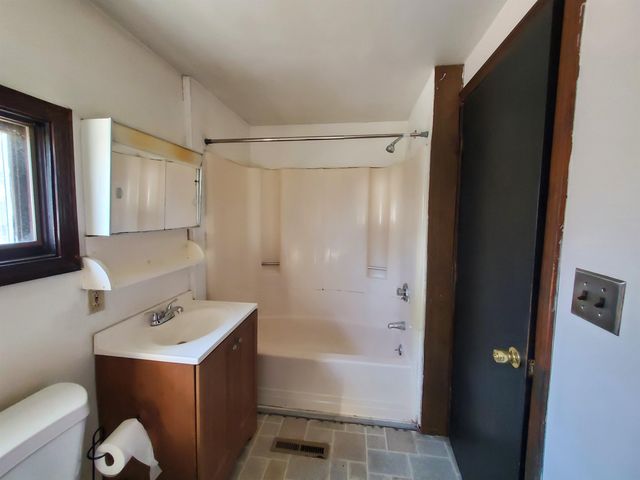 10 Ash Street, Hampton, NH 03842