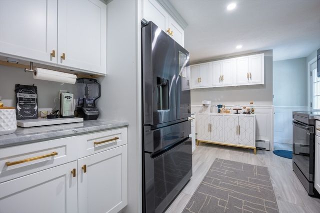 30 Sawyer Ln, Holden, MA 01520