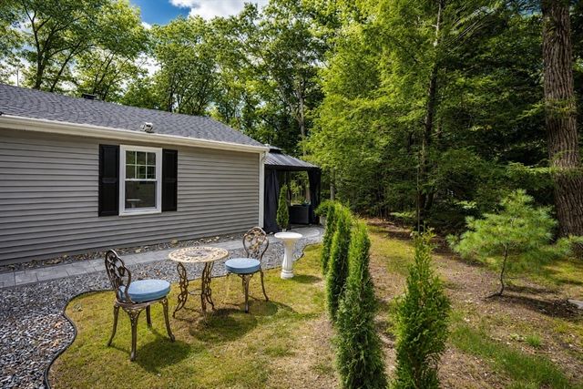 30 Sawyer Ln, Holden, MA 01520