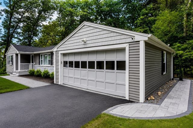 30 Sawyer Ln, Holden, MA 01520