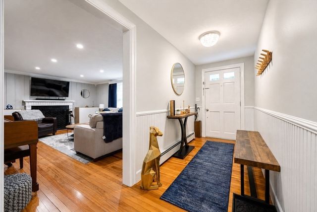 30 Sawyer Ln, Holden, MA 01520