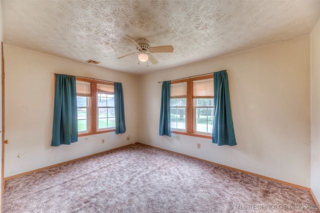 514 N Weenonah Avenue W, Claremore, OK 74017