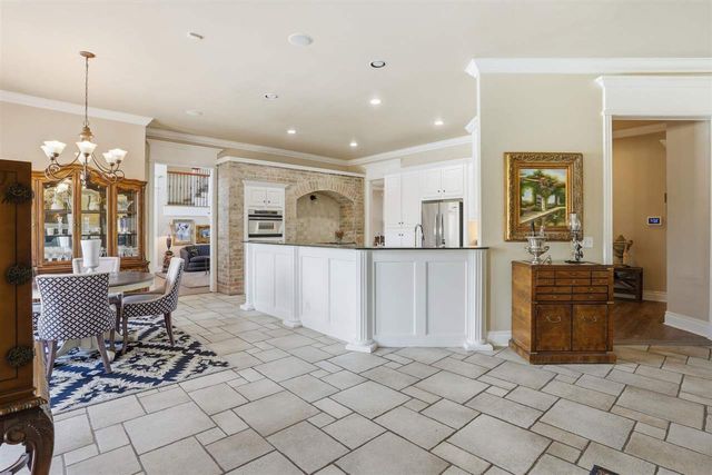 6711 NW Oak Dale Dr, Lawton, OK 73505