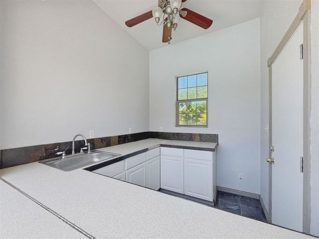 6711 NW Oak Dale Dr, Lawton, OK 73505