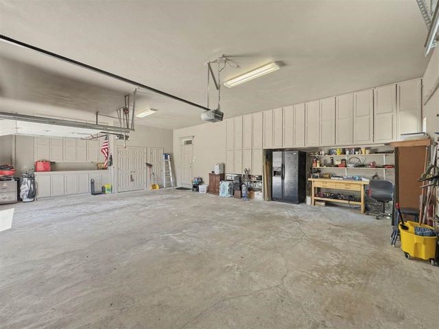 6711 NW Oak Dale Dr, Lawton, OK 73505