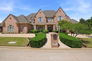 6711 NW Oak Dale Dr, Lawton, OK 73505