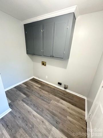 1004 E 8th Avenue, Gastonia, NC 28054