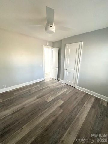 1004 E 8th Avenue, Gastonia, NC 28054