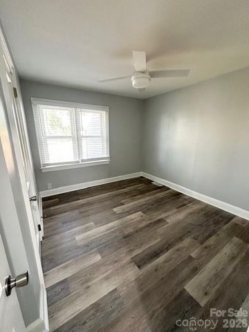 1004 E 8th Avenue, Gastonia, NC 28054