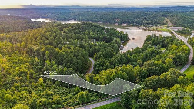 1207 Lake Vista Drive NE, Valdese, NC 28690