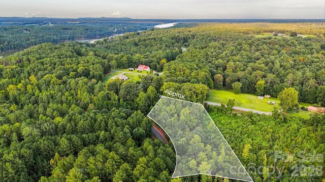 1207 Lake Vista Drive NE, Valdese, NC 28690