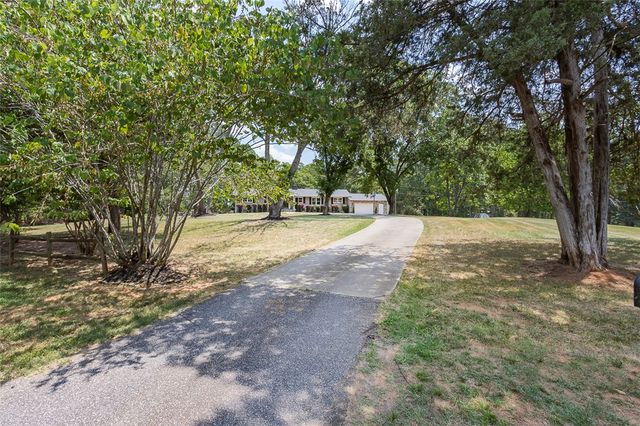 2815 Waccamaw Trail, Anderson, SC 29621
