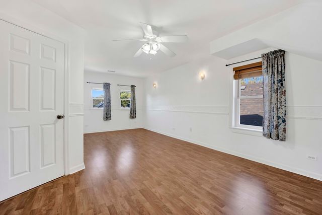 9304 S Utica Avenue, Evergreen Park, IL 60805