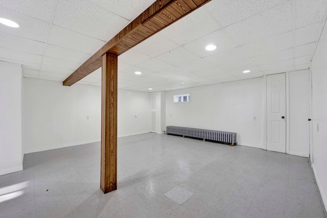 9304 S Utica Avenue, Evergreen Park, IL 60805