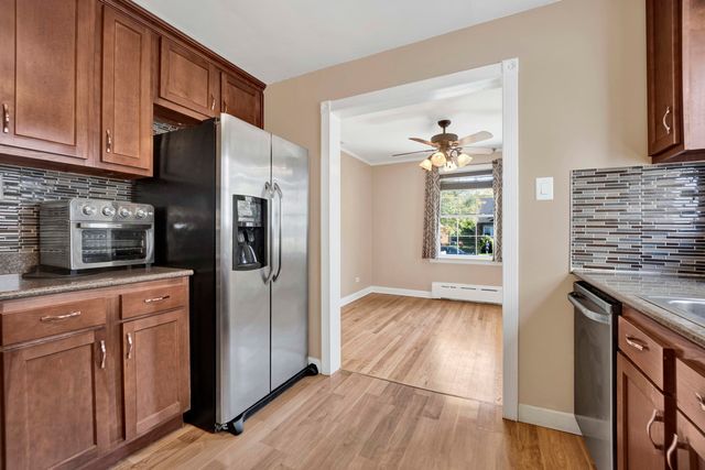 9304 S Utica Avenue, Evergreen Park, IL 60805