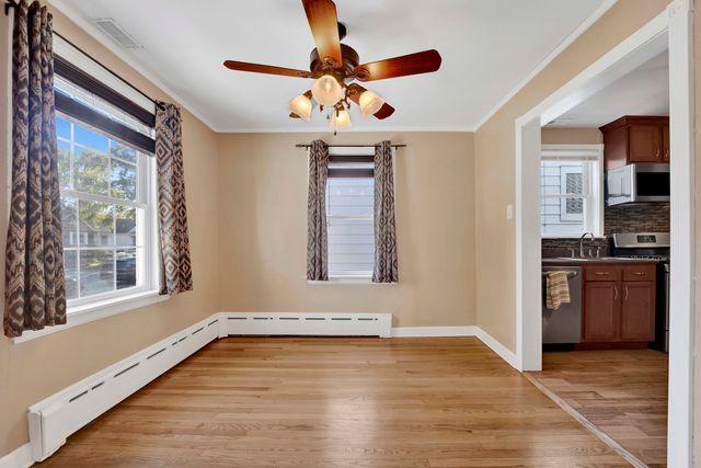 9304 S Utica Avenue, Evergreen Park, IL 60805