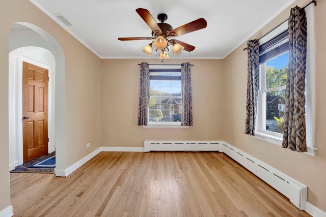 9304 S Utica Avenue, Evergreen Park, IL 60805