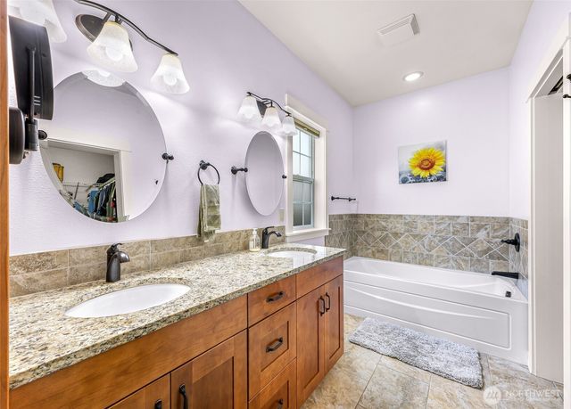 2165 Littlefield Court, Lynden, WA 98264