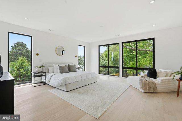 6931 OAK RIDGE RD, Falls Church, VA 22042