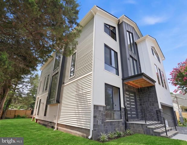 6931 OAK RIDGE RD, Falls Church, VA 22042