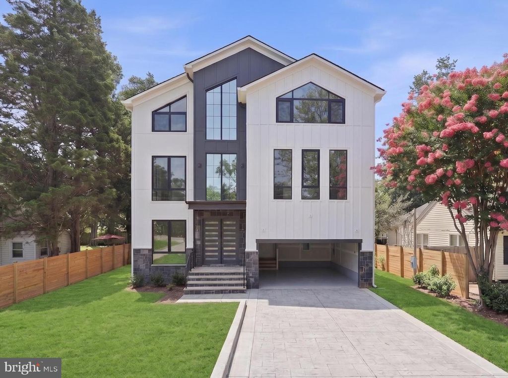 6931 OAK RIDGE RD, Falls Church, VA 22042