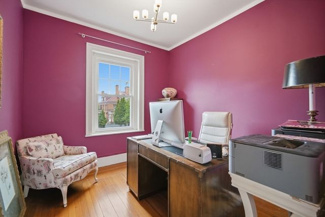 48 Madison Ave, Springfield, MA 01105