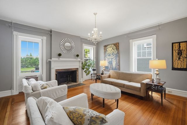 48 Madison Ave, Springfield, MA 01105