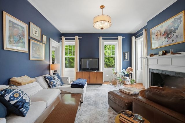 48 Madison Ave, Springfield, MA 01105