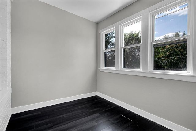 7026 S Eberhart Avenue, Chicago, IL 60637