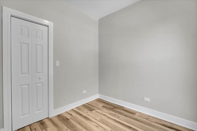 7026 S Eberhart Avenue, Chicago, IL 60637