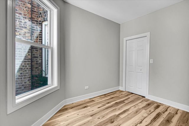 7026 S Eberhart Avenue, Chicago, IL 60637